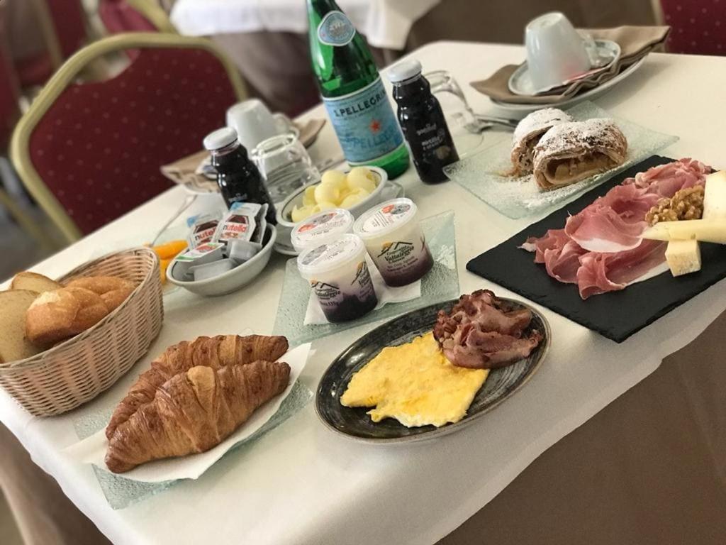 Zogno Da Gianni Hotel מראה חיצוני תמונה